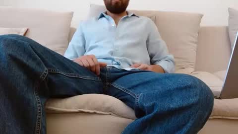 Snapshot of themonarchgoat chatting on 04/18/26, 04:22 TheMonarchGoat online show from 04/18/26, 04:22