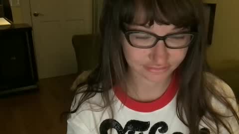 Snapshot of themrsnelson chatting on 11/06/25, 08:48 Cach Nelson online show from 11/06/25, 08:48