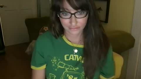 Snapshot of themrsnelson chatting on 11/09/25, 09:29 Cach Nelson online show from 11/09/25, 09:29