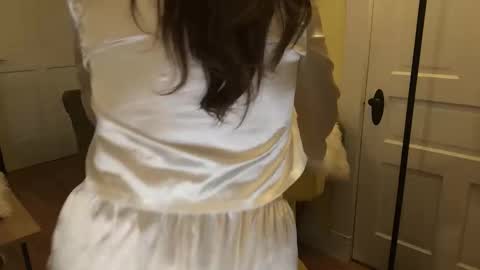 Snapshot of themrsnelson chatting on 03/23/26, 01:48 Cach Nelson online show from 03/23/26, 01:48