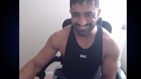 Snapshot of themusclefactory chatting on 11/08/25, 02:17 TheMuscleFactory online show from 11/08/25, 02:17