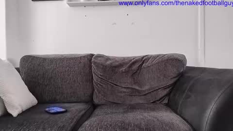 Snapshot of thenakedfootballer chatting on 11/12/25, 10:15 Paulo online show from 11/12/25, 10:15