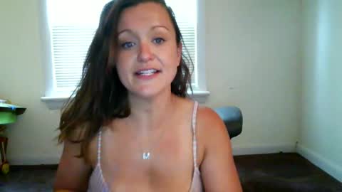 Snapshot of thenakedtrainer69 chatting on 07/06/26, 06:43 thenakedtrainer69 online show from 07/06/26, 06:43