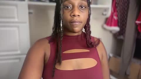 Snapshot of thenaturalgoddess chatting on 05/23/26, 11:53 TheNaturalGoddess online show from 05/23/26, 11:53