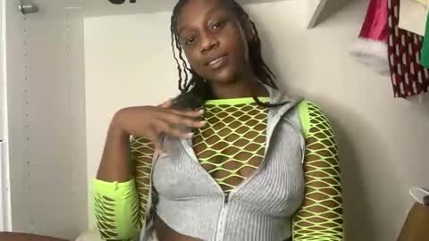 Snapshot of thenaturalgoddess chatting on 05/26/26, 08:49 TheNaturalGoddess online show from 05/26/26, 08:49