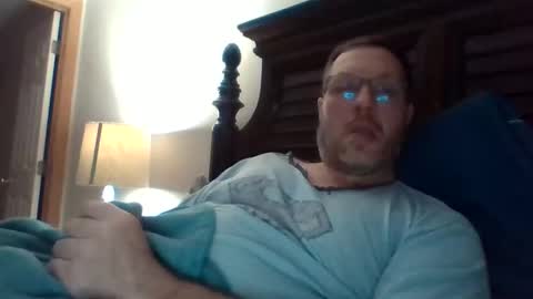 Snapshot of theo6974z chatting on 11/16/25, 03:12 theo6974z online show from 11/16/25, 03:12