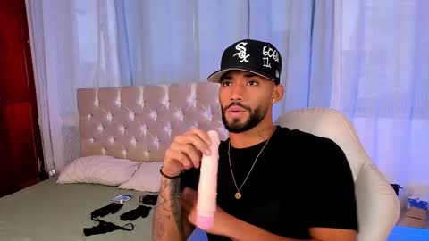 Snapshot of theo_sky1 chatting on 09/12/25, 07:58 Theo Sky online show from 09/12/25, 07:58