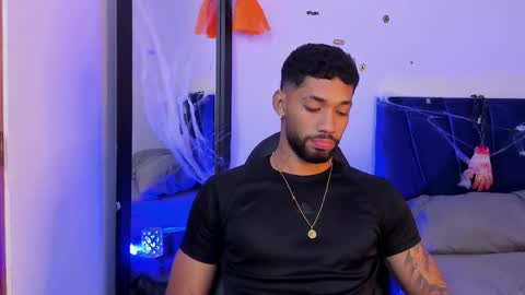 Snapshot of theo_sky1 chatting on 10/22/25, 03:45 Theo Sky online show from 10/22/25, 03:45