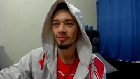 Snapshot of theo_stone04 chatting on 09/15/25, 06:57 Theo online show from 09/15/25, 06:57