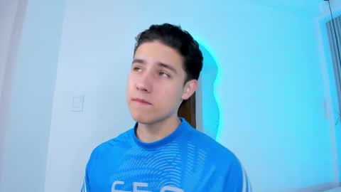 Snapshot of theohawke_ chatting on 01/09/25, 02:07 THEO- MATEO online show from 01/09/25, 02:07