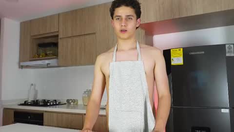 Snapshot of theohawke_ chatting on 02/15/25, 02:58 THEO- MATEO online show from 02/15/25, 02:58