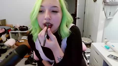 Snapshot of theolivianyx chatting on 01/03/25, 05:50 Olivia Nyx online show from 01/03/25, 05:50