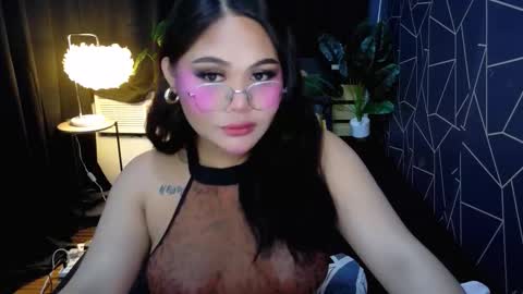 Snapshot of theonly_chin chatting on 03/04/26, 10:05 FRANCINE online show from 03/04/26, 10:05