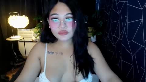 Snapshot of theonly_chin chatting on 03/15/26, 01:44 FRANCINE online show from 03/15/26, 01:44