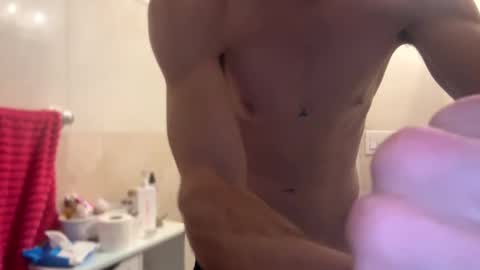 Snapshot of theonlyboi43ver chatting on 01/01/25, 05:54 theonlyboi43ver online show from 01/01/25, 05:54