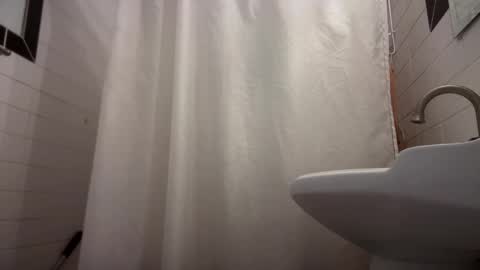 Snapshot of theonlyboi43ver chatting on 01/14/25, 02:29 theonlyboi43ver online show from 01/14/25, 02:29