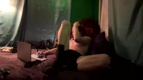 Snapshot of theonlyboi43ver chatting on 10/13/25, 09:42 theonlyboi43ver online show from 10/13/25, 09:42