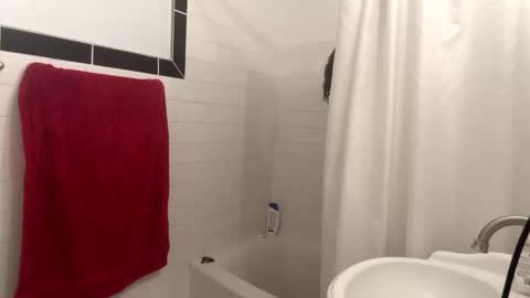 Snapshot of theonlyboi43ver chatting on 11/08/25, 01:39 theonlyboi43ver online show from 11/08/25, 01:39