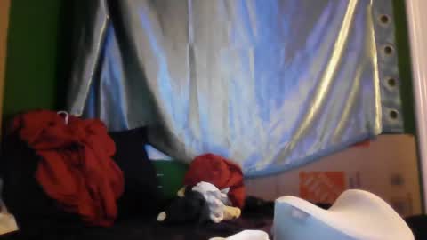 Snapshot of theonlyboi43ver chatting on 11/10/25, 04:22 theonlyboi43ver online show from 11/10/25, 04:22