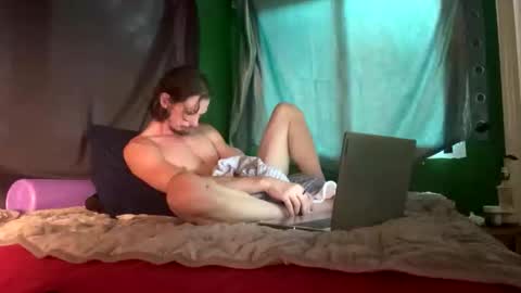 Snapshot of theonlyboi43ver chatting on 11/30/25, 08:57 theonlyboi43ver online show from 11/30/25, 08:57