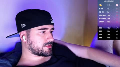 Snapshot of theoravi chatting on 01/20/25, 02:01 Theo Ravi online show from 01/20/25, 02:01