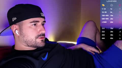 Snapshot of theoravi chatting on 02/22/26, 03:51 Theo Ravi online show from 02/22/26, 03:51