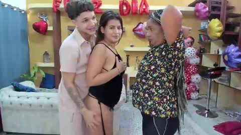 Snapshot of theorderofthephoenix chatting on 02/15/25, 04:23 Sophia Vanessa and The Pepe online show from 02/15/25, 04:23