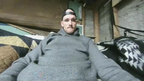 Snapshot of theoutfitter chatting on 01/15/26, 09:47 MISTERPOWERS online show from 01/15/26, 09:47