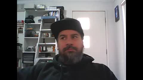 Snapshot of theozbeardguy chatting on 09/17/25, 01:40 aussiebeard online show from 09/17/25, 01:40