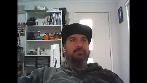 Snapshot of theozbeardguy chatting on 06/04/26, 11:44 aussiebeard online show from 06/04/26, 11:44