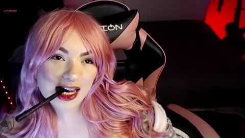 Snapshot of theprojectsara1 chatting on 09/17/25, 12:40 Sara online show from 09/17/25, 12:40