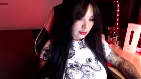 Snapshot of theprojectsara1 chatting on 03/06/26, 11:56 Sara online show from 03/06/26, 11:56