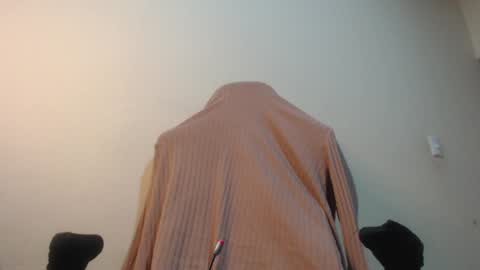 Snapshot of therazhanen chatting on 12/08/24, 05:39 Santiago Enrique online show from 12/08/24, 05:39