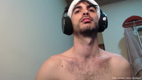 Snapshot of therazhanen chatting on 12/28/24, 07:11 Santiago Enrique online show from 12/28/24, 07:11