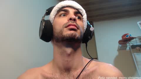 Snapshot of therazhanen chatting on 12/30/24, 06:42 Santiago Enrique online show from 12/30/24, 06:42