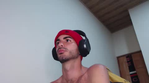 Santiago Enrique online show from 02/27/26, 06:13