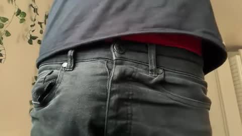 Snapshot of therealferrarii chatting on 03/27/26, 03:23 therealferrarii online show from 03/27/26, 03:23