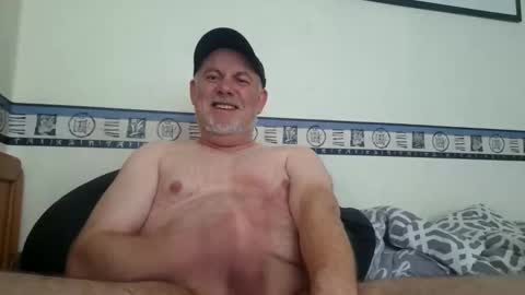 Snapshot of therealholland1979 chatting on 04/26/26, 04:37 therealholland1979 online show from 04/26/26, 04:37