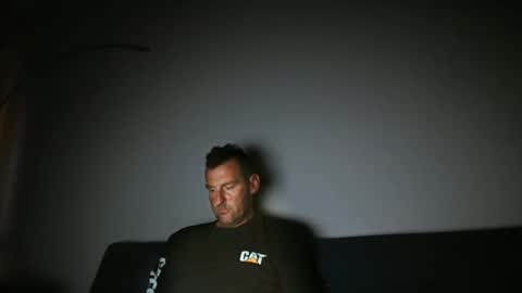 Snapshot of therealkurva4u chatting on 12/28/24, 06:40 therealkurva4u online show from 12/28/24, 06:40