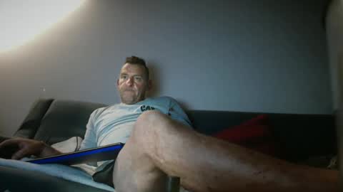 Snapshot of therealkurva4u chatting on 01/02/25, 12:46 therealkurva4u online show from 01/02/25, 12:46