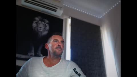 Snapshot of therealkurva4u chatting on 01/17/25, 11:18 therealkurva4u online show from 01/17/25, 11:18