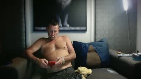 Snapshot of therealkurva4u chatting on 02/03/25, 06:39 therealkurva4u online show from 02/03/25, 06:39