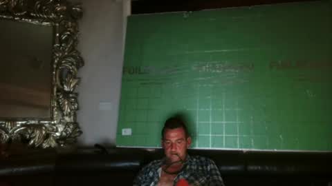 Snapshot of therealkurva4u chatting on 02/28/25, 11:25 therealkurva4u online show from 02/28/25, 11:25