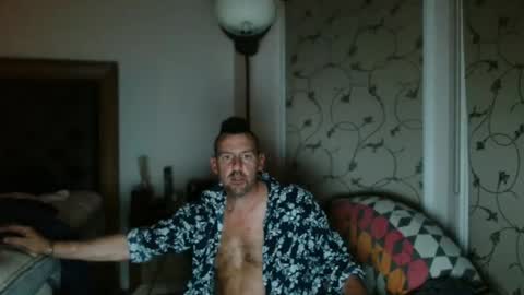 Snapshot of therealkurva4u chatting on 09/15/25, 03:01 therealkurva4u online show from 09/15/25, 03:01