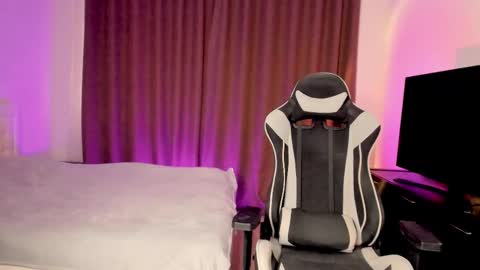 Theresa online show from 10/15/25, 04:56