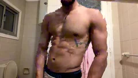 Snapshot of therock998 chatting on 05/31/26, 06:31 The rock online show from 05/31/26, 06:31