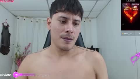 Snapshot of therockalejandro chatting on 11/11/25, 12:54 therockalejandro online show from 11/11/25, 12:54