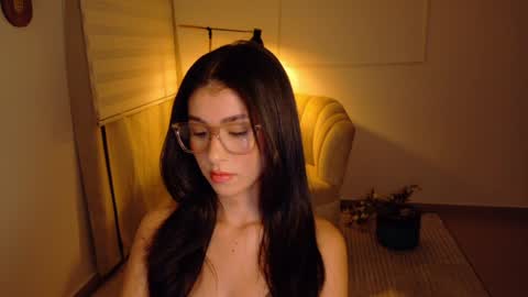 Snapshot of therose_mar chatting on 04/04/26, 10:40 Mar online show from 04/04/26, 10:40