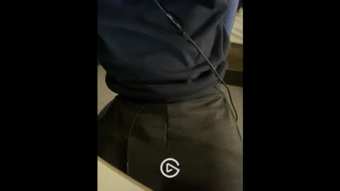 Snapshot of theroxxor chatting on 09/21/25, 06:20 theroxxor online show from 09/21/25, 06:20