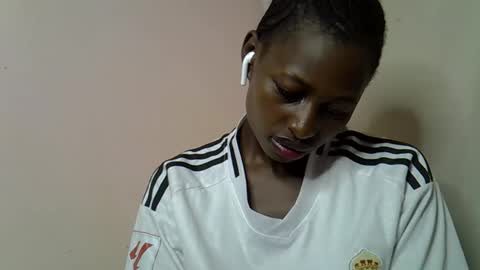 Snapshot of therry_heart chatting on 03/16/26, 06:34 hearty online show from 03/16/26, 06:34